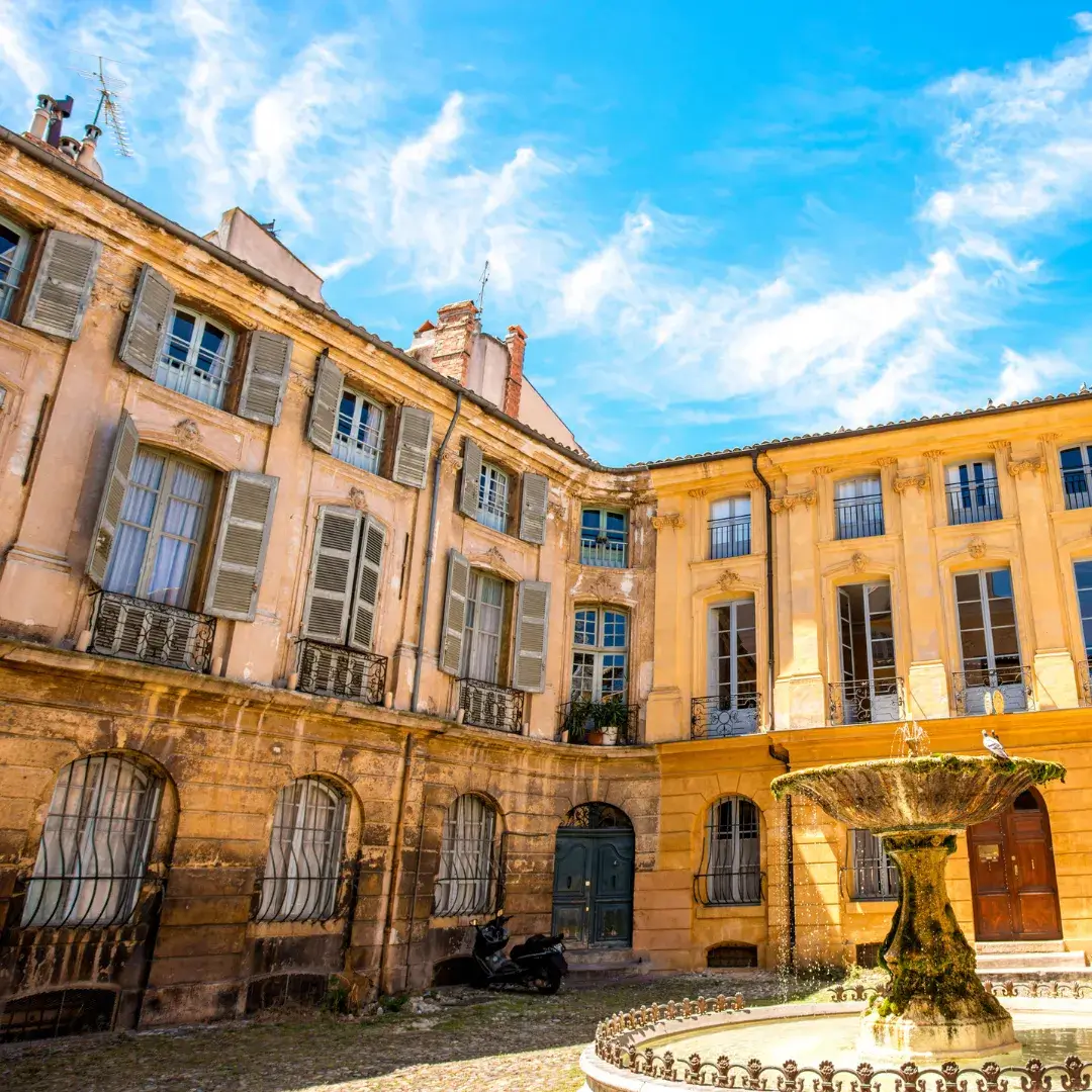 Balade dans le centre d'Aix-en-Provence pour découvrir le marché de l'immobilier