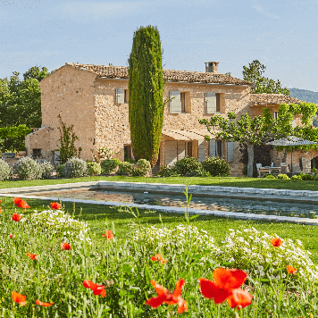 Mas provençal dans le Luberon.