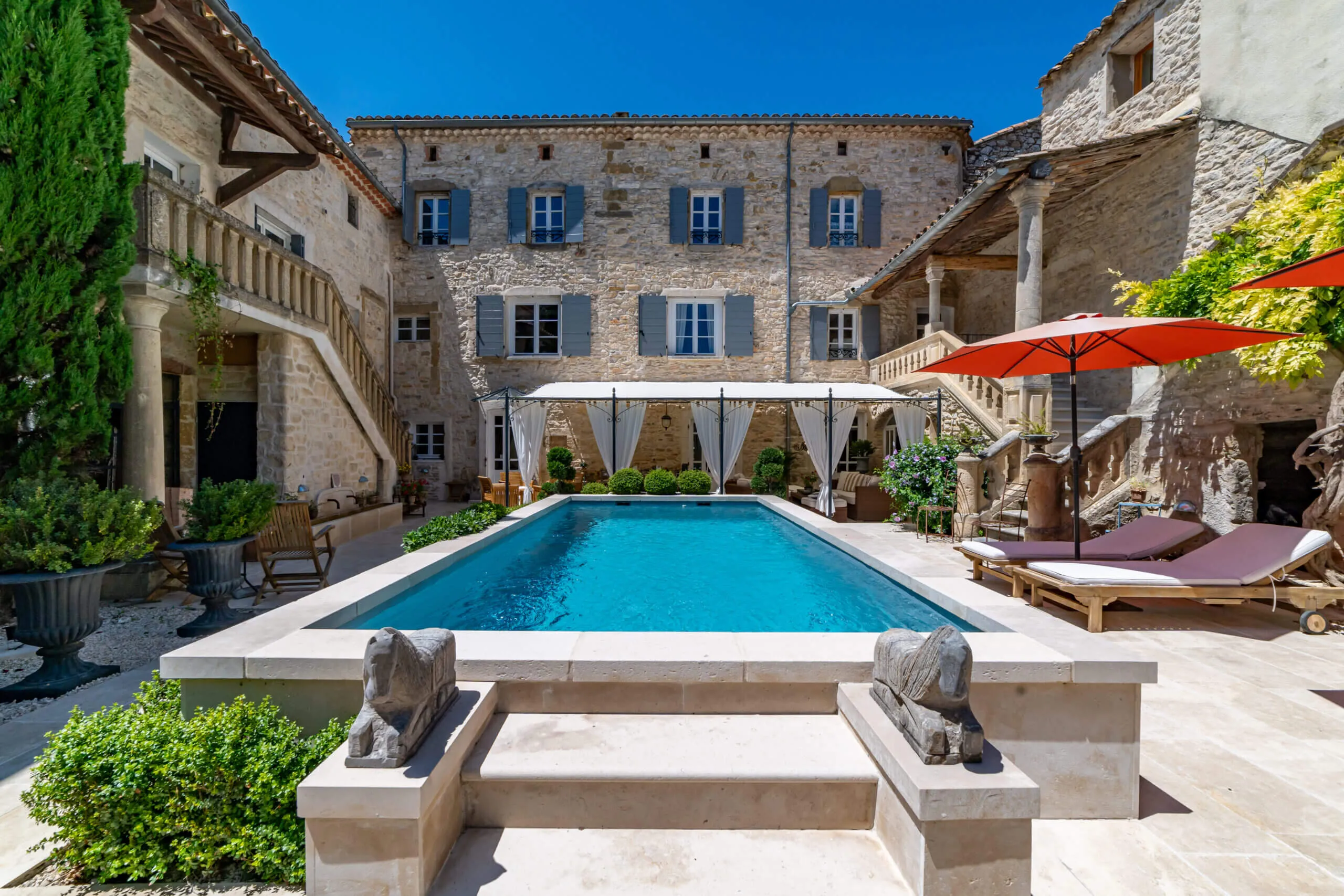 uzès maison piscine